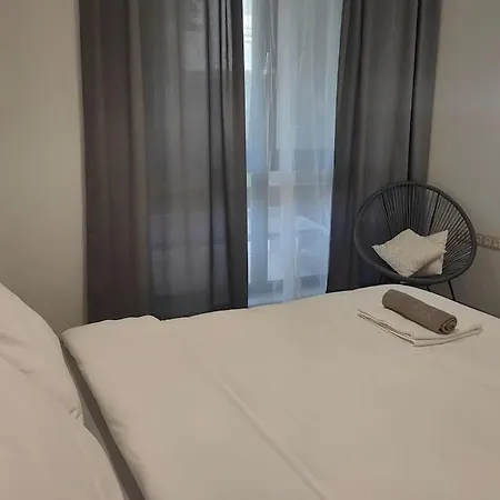 Апартамент The Courtyard 2bdrm *