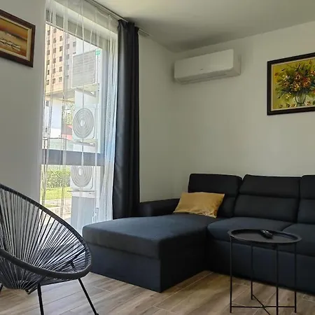 Апартаменты The Courtyard 2bdrm *