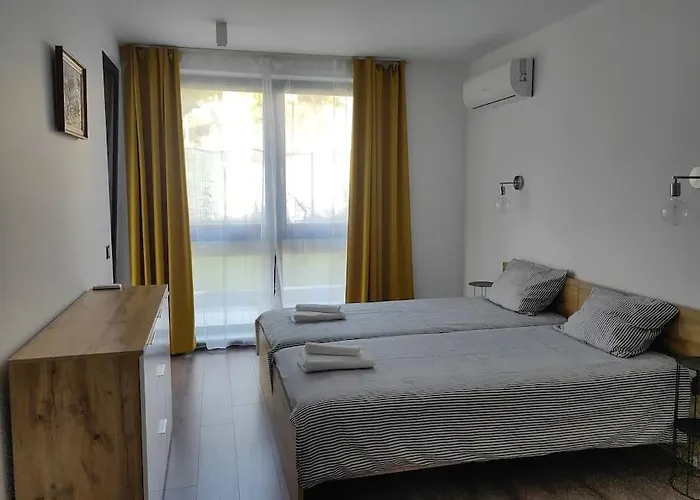 アパート The Courtyard 2bdrm *