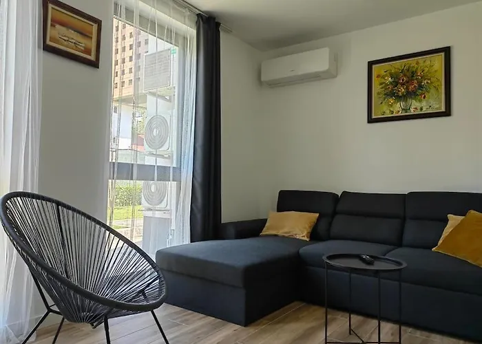 アパート The Courtyard 2bdrm *